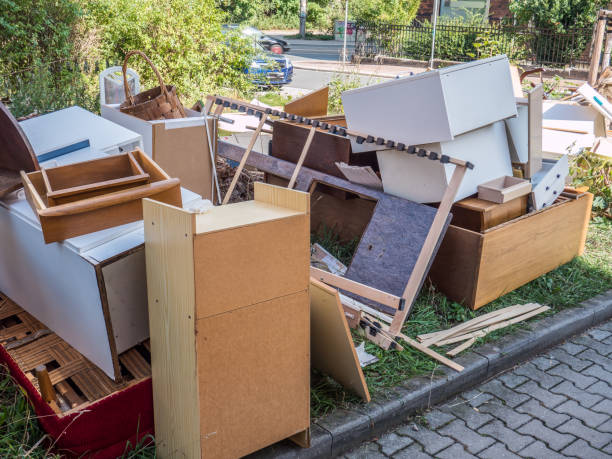 Best Commercial Cleanout Services  in Lanster, CA